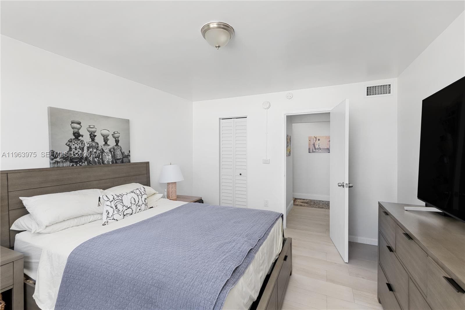 Collins Tower Condos · #704 in Miami Beach - Photo 15