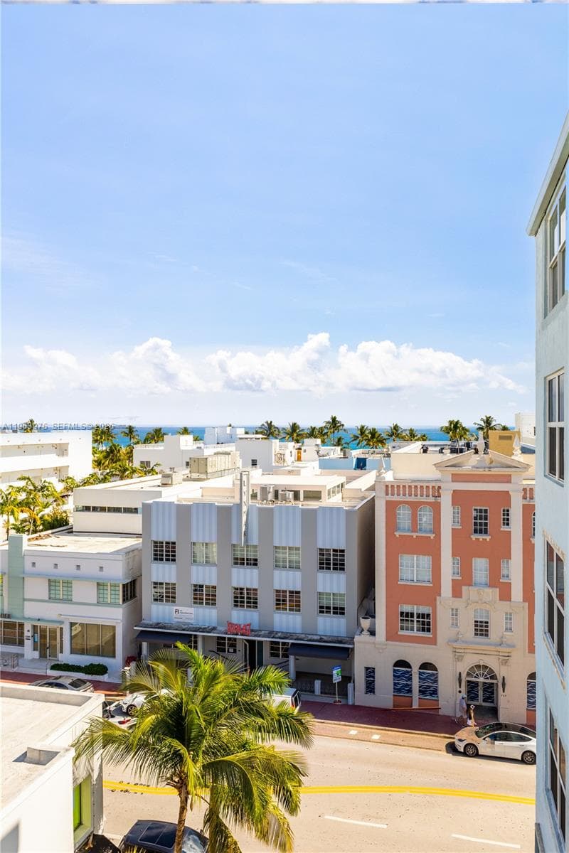 Collins Tower Condos · #704 in Miami Beach - Photo 19