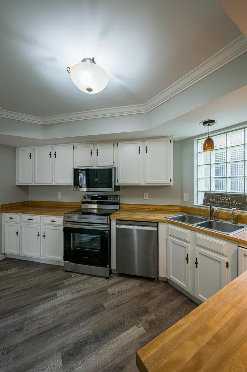 Kitchen all stainless steel appliances