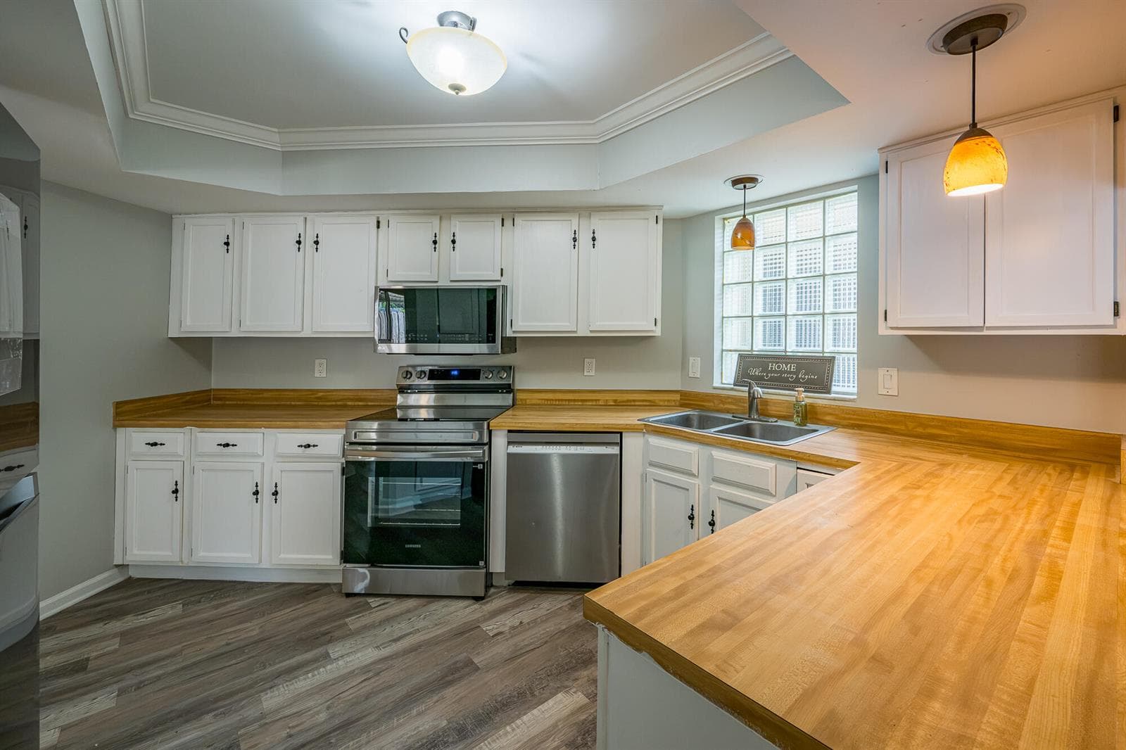 Kitchen entrance off dining room