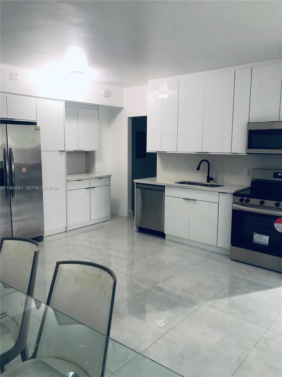 THE PLAZA OF BAL HARBOUR · #209 in Bal Harbour - Photo 4