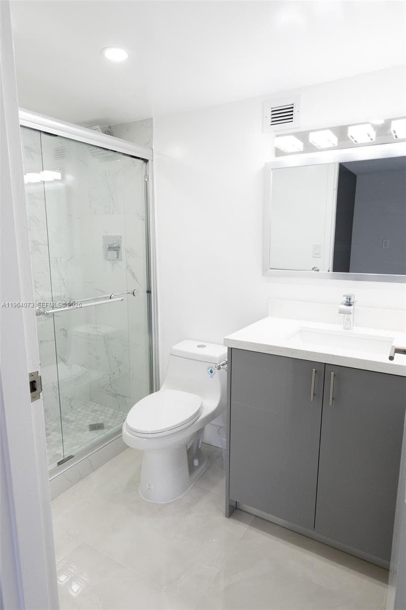 PLAZA OF AMERICAS CONDO P · #601 in Sunny Isles Beach - Photo 15