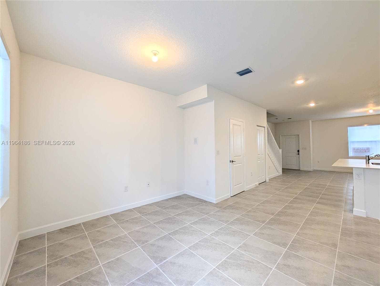 1172 SE 1st Ter photo 8