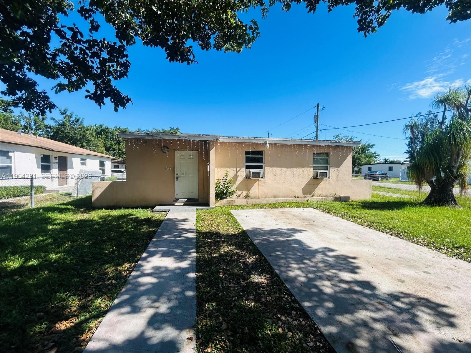 17645 SW 104th Ave photo 2