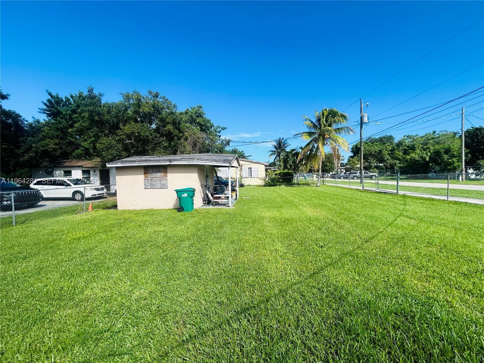 17645 SW 104th Ave photo 7