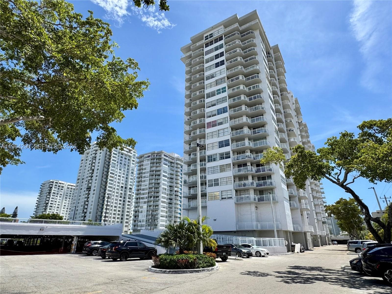 DEL PRADO MARINA · #1802 in Aventura - Photo 29