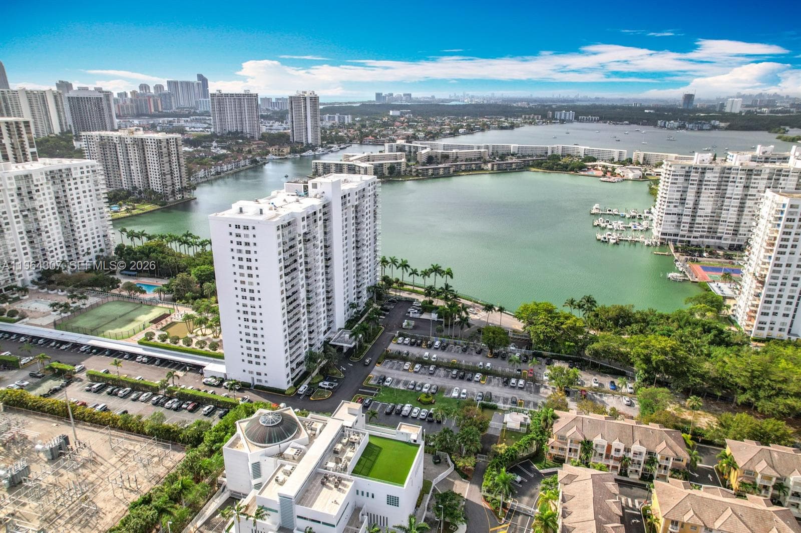 ADMIRALS PORT · #1504W in Aventura - Photo 1