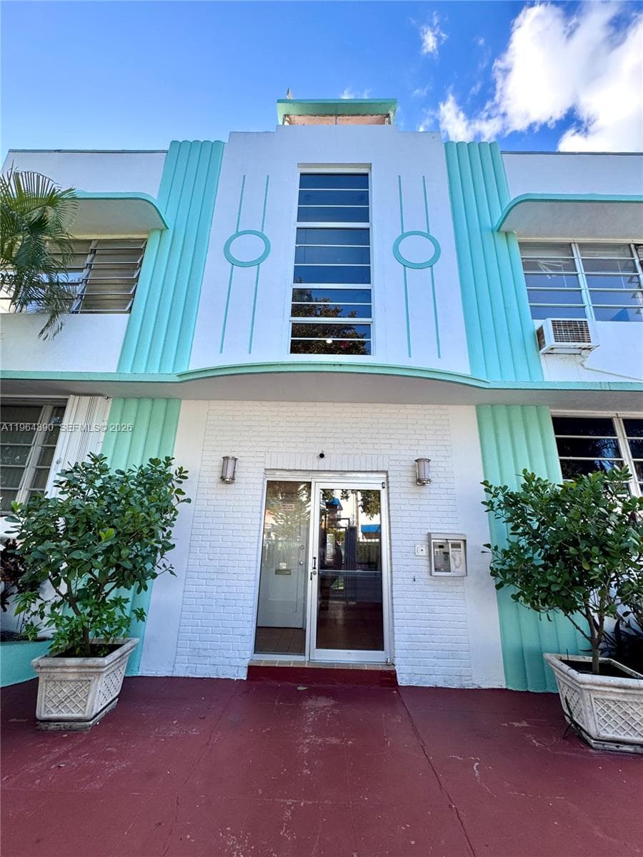 760 CONDO · #10 in Miami Beach - Photo 1