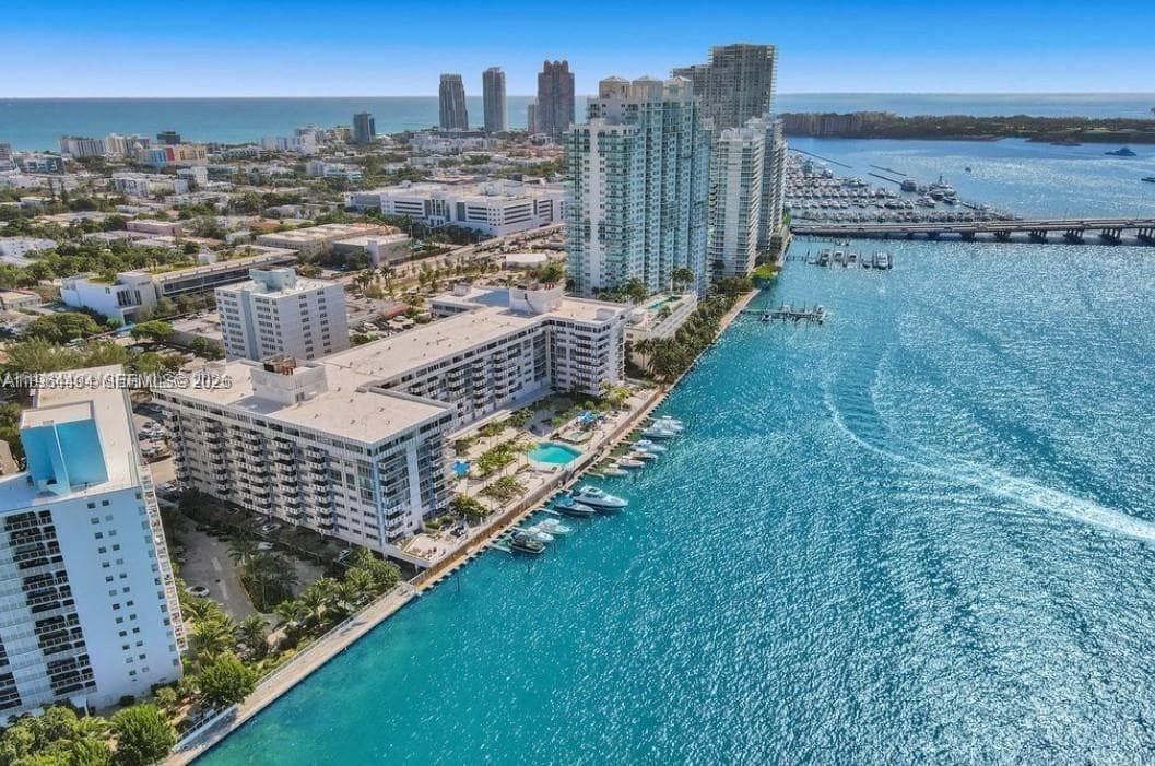 SOUTH BAY CLUB CONDO · #240 in Miami Beach - Photo 27