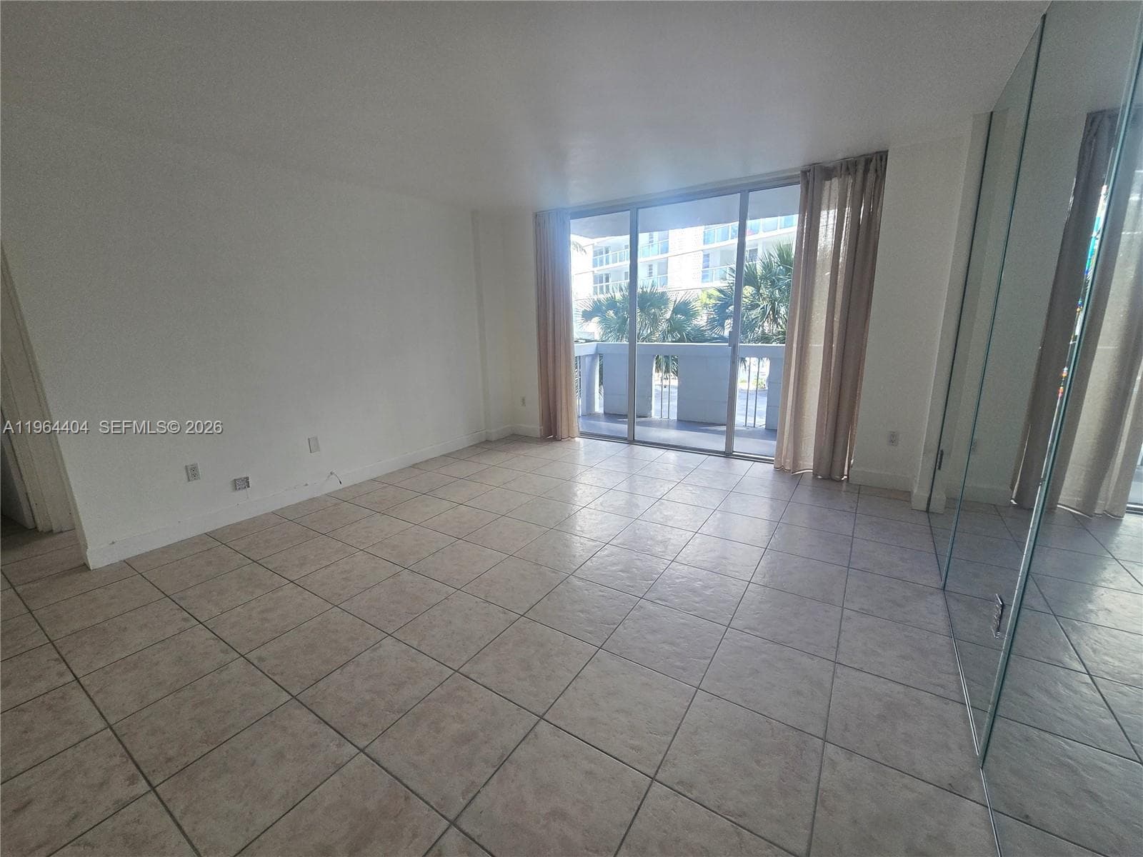 SOUTH BAY CLUB CONDO · #240 in Miami Beach - Photo 7