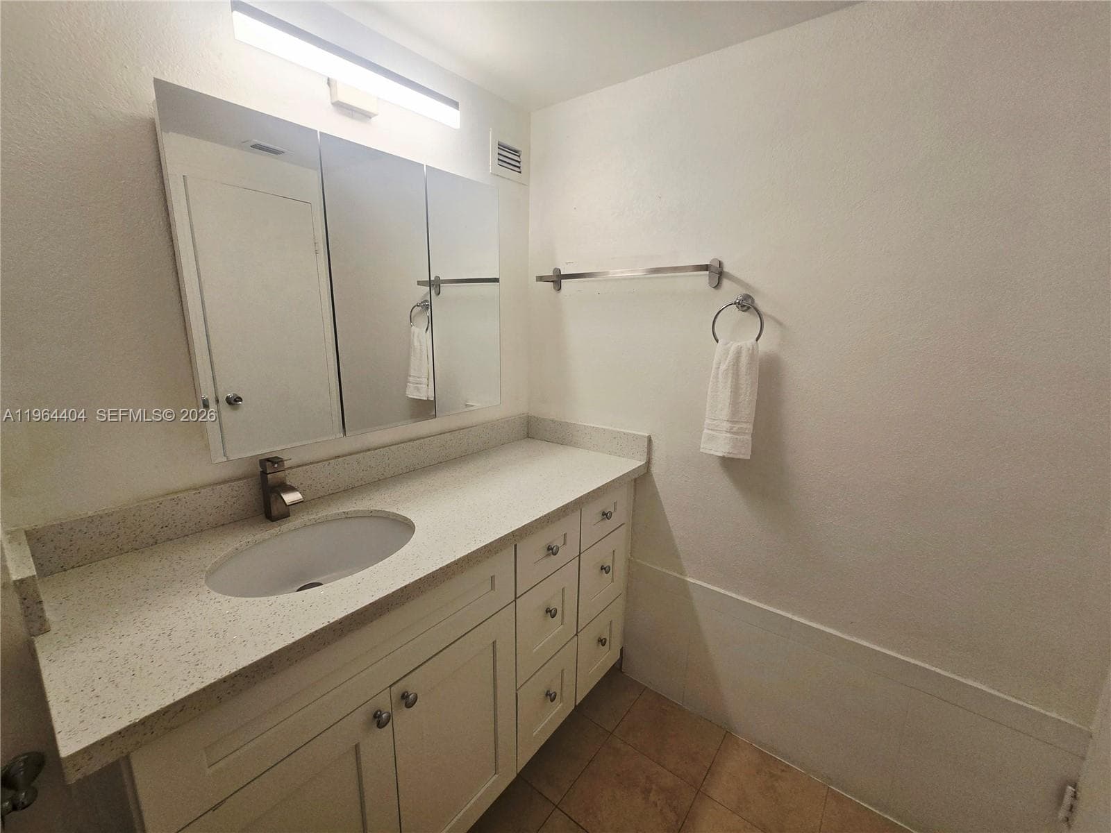 SOUTH BAY CLUB CONDO · #240 in Miami Beach - Photo 8