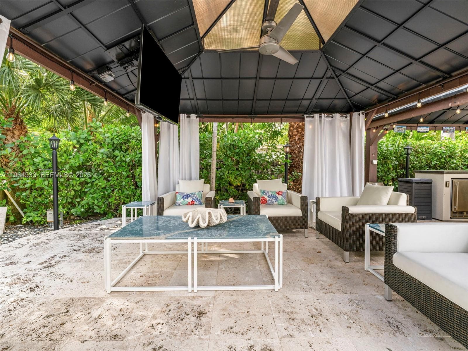 Cabana + TV
