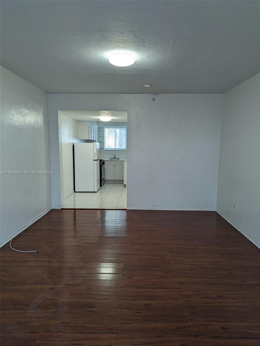 KRENWAL CORP CO-OP · #4B in Miami Beach - Photo 9