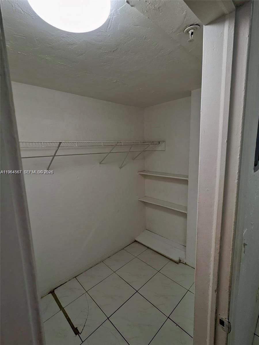 KRENWAL CORP CO-OP · #4B in Miami Beach - Photo 4