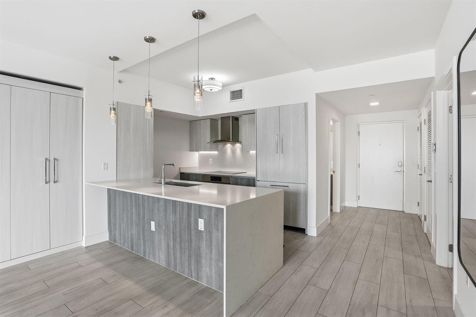 Eating area with no furniture
