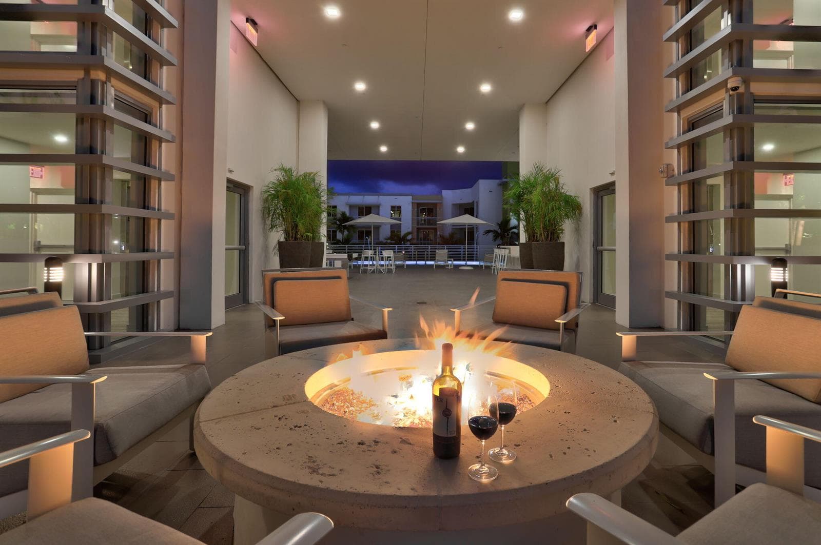 Happy Hour at Firepit