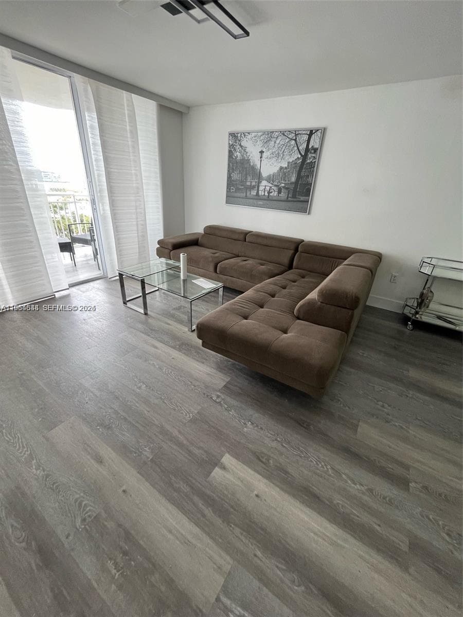 DEL PRADO CONDO · #1702 in Aventura - Photo 4