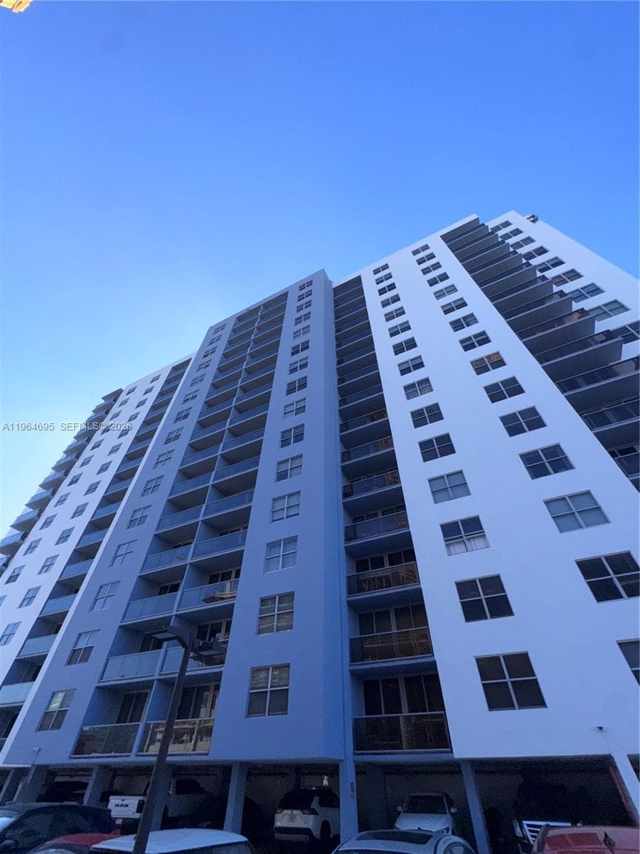 401 Blu · #607 in Miami Beach - Photo 1
