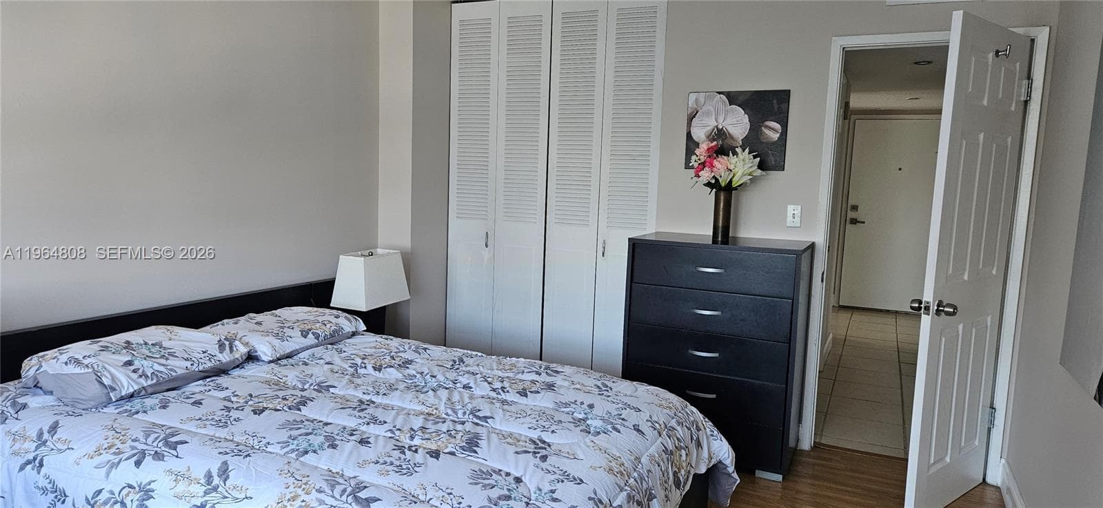 Spacious 2nd bedroom