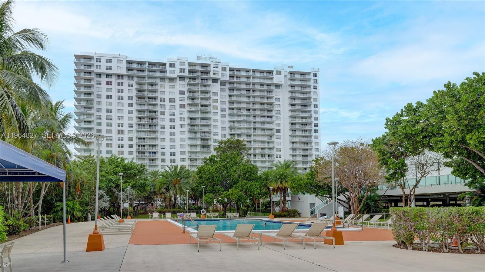 ADMIRALS PORT CONDO WEST · #817E in Aventura - Photo 25
