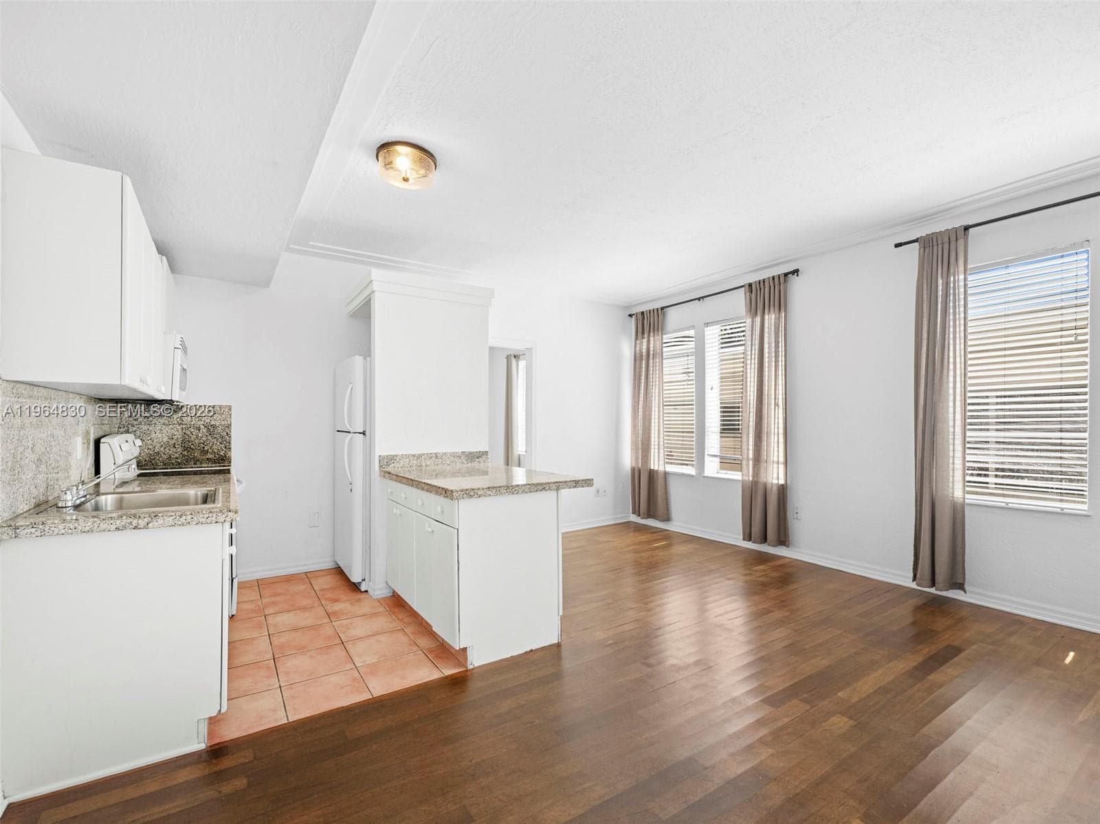 PENN PLAZA CONDO · #206 in Miami Beach - Photo 1