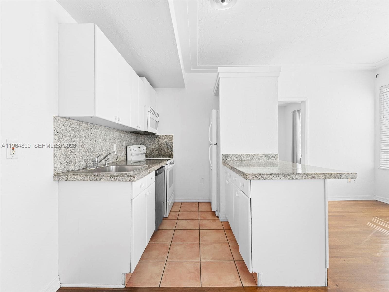 PENN PLAZA CONDO · #206 in Miami Beach - Photo 11