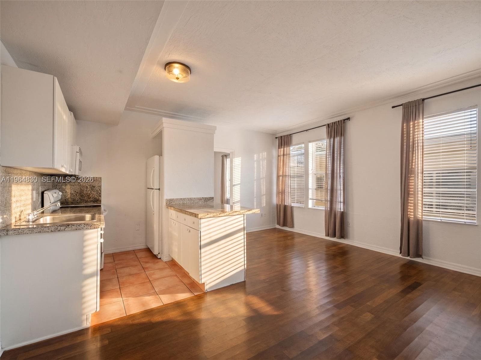 PENN PLAZA CONDO · #206 in Miami Beach - Photo 4