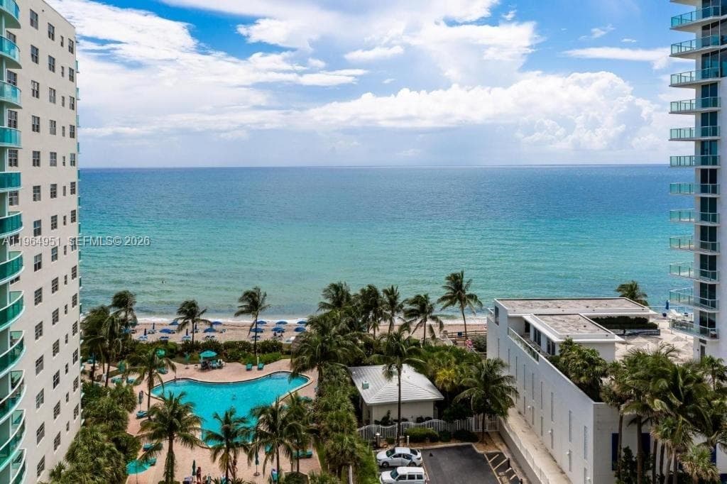 TIDES ON HOLLYWOOD BEACH · #1J in Hollywood - Photo 1