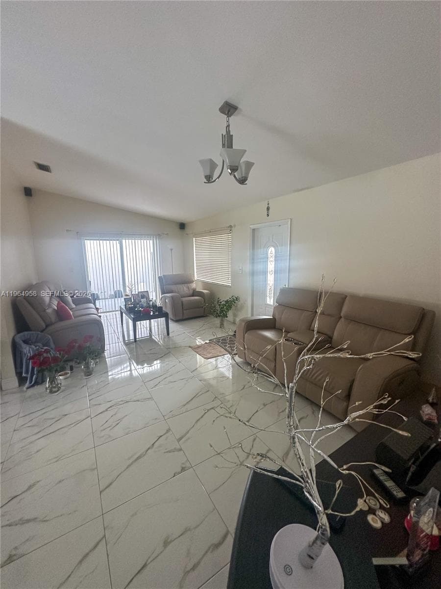 14759 SW 82nd St photo 4