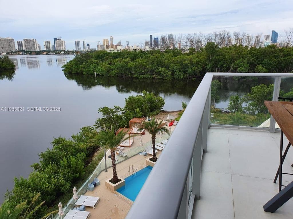 THE HARBOUR NORTH CONDO · #507 in North Miami Beach - Photo 13