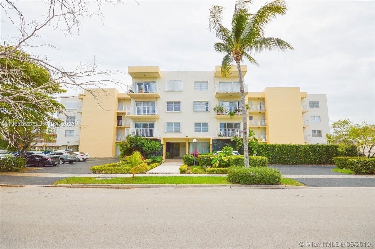 LA MAR BREEZE CONDO · #106 in North Miami Beach - Photo 13