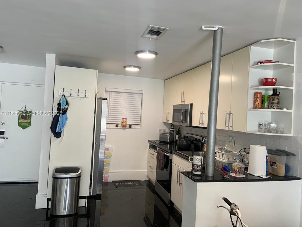 LA MAR BREEZE CONDO · #106 in North Miami Beach - Photo 3