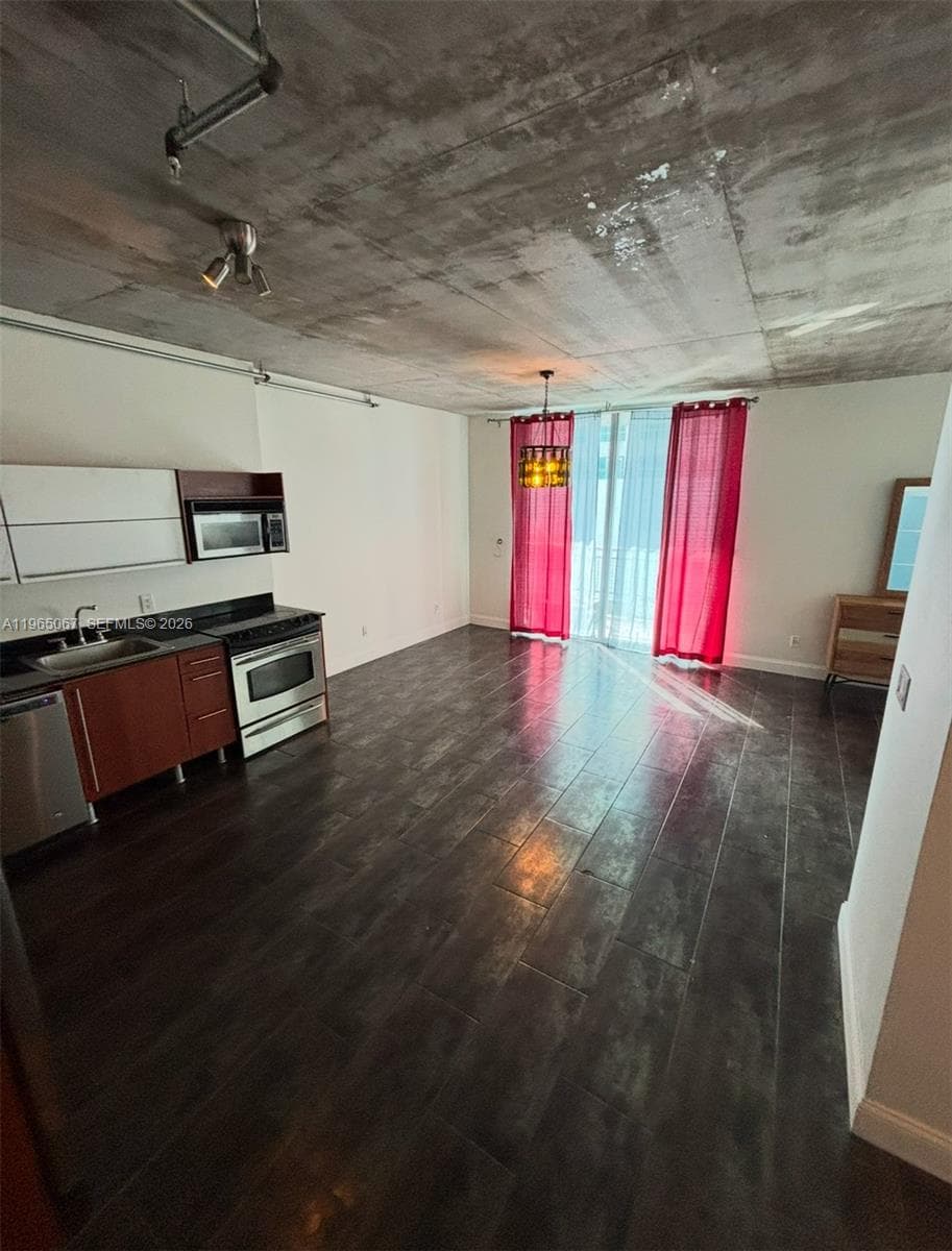 NEO VERTIKA CONDO · #1226 in Miami - Photo 2
