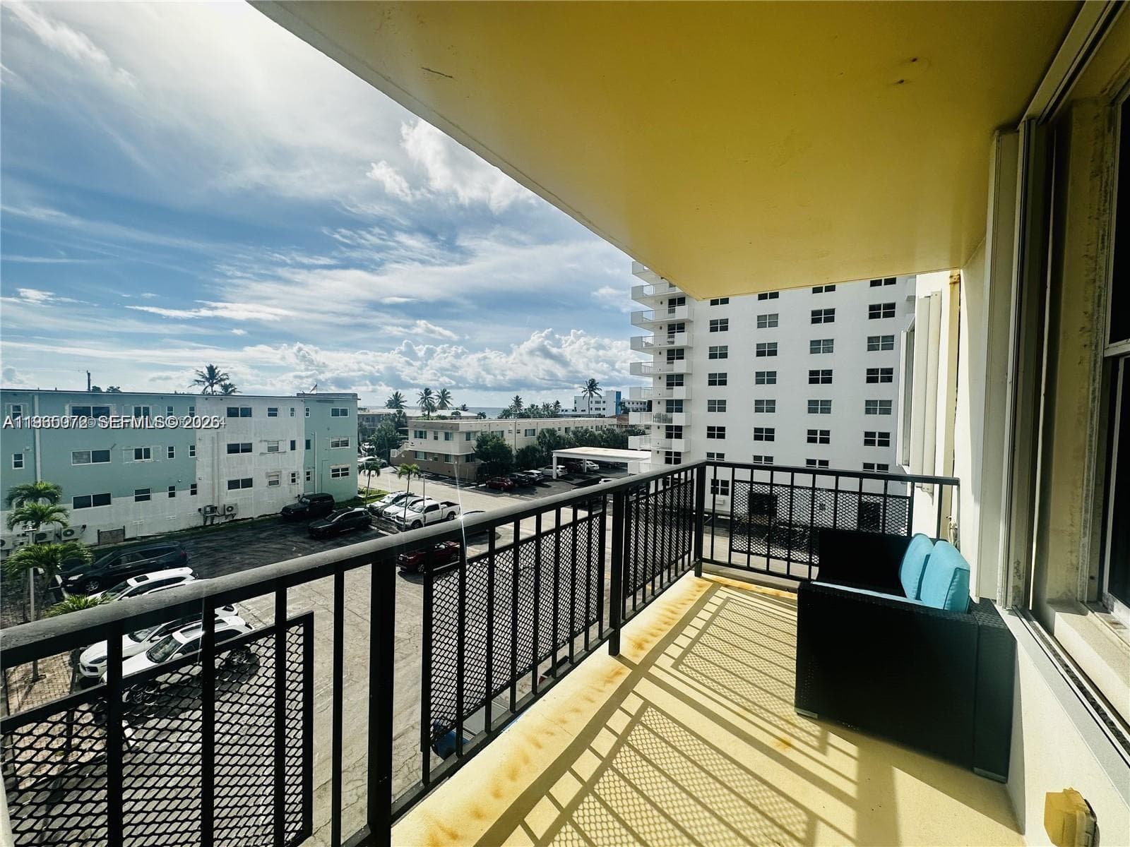 OXFORD TOWERS CONDO · #406 in Hollywood - Photo 11