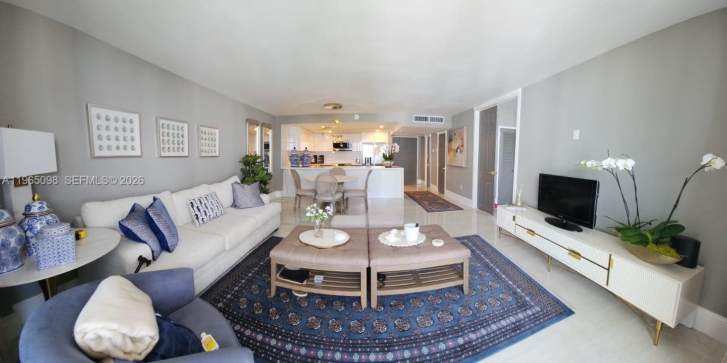 ARLEN BEACH CONDO · #905 in Miami Beach - Photo 1