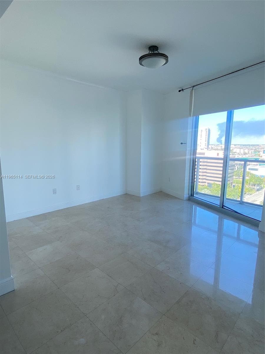 Latitude on the River · #1705 in Miami - Photo 4