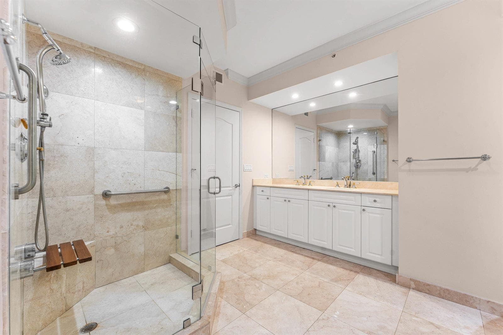 550 SE Mizner Blvd, B501, Boca Raton FL