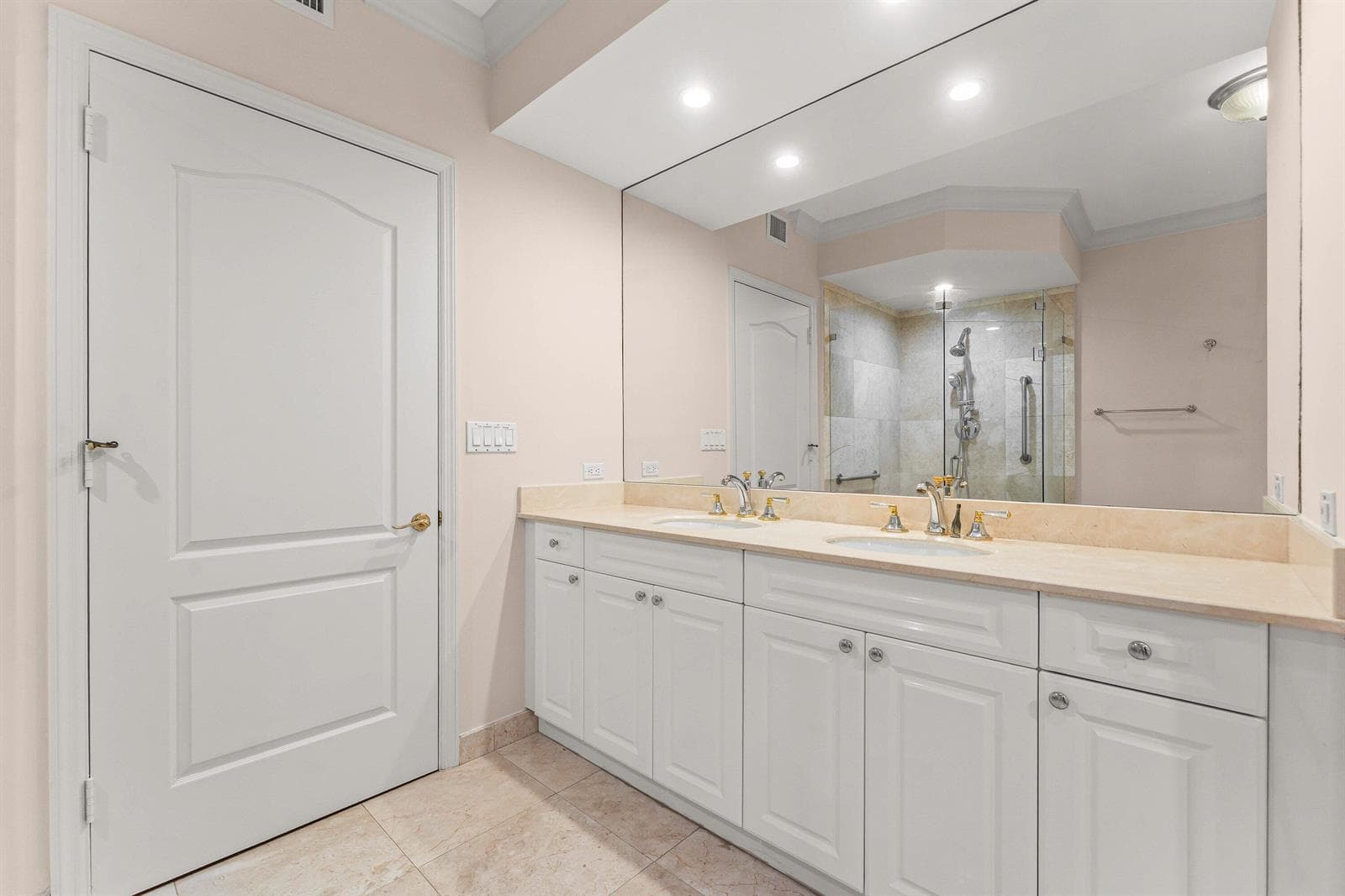 550 SE Mizner Blvd, B501, Boca Raton FL