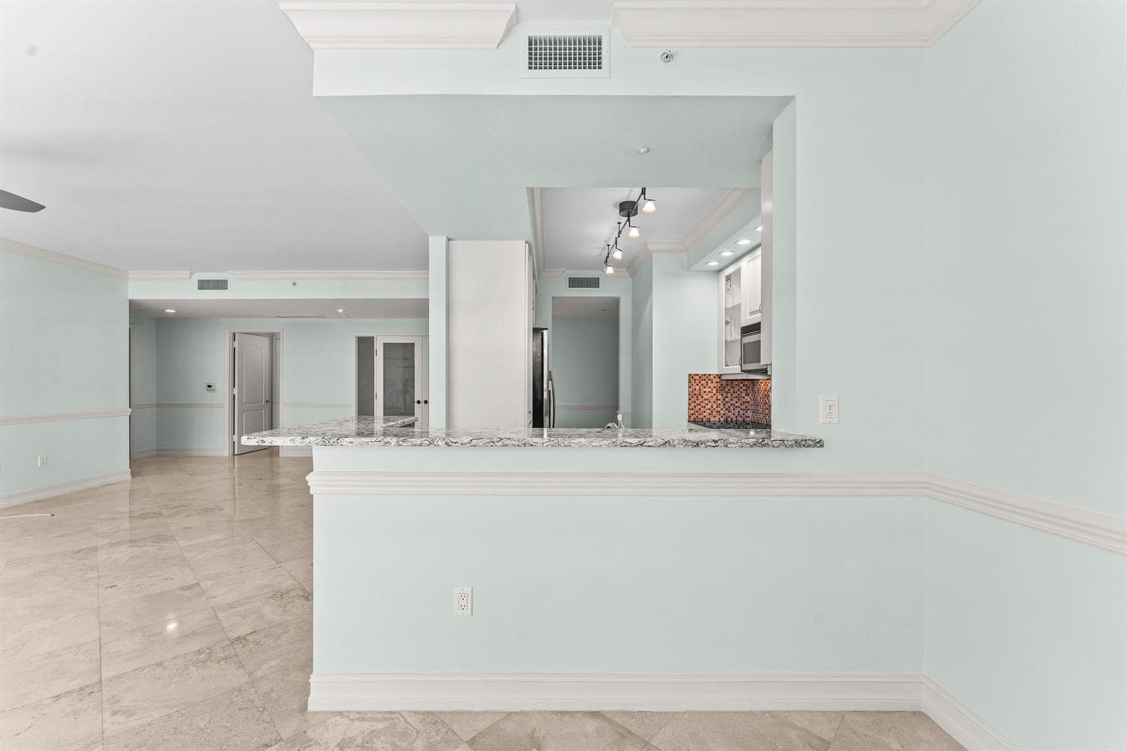 550 SE Mizner Blvd, B501, Boca Raton FL
