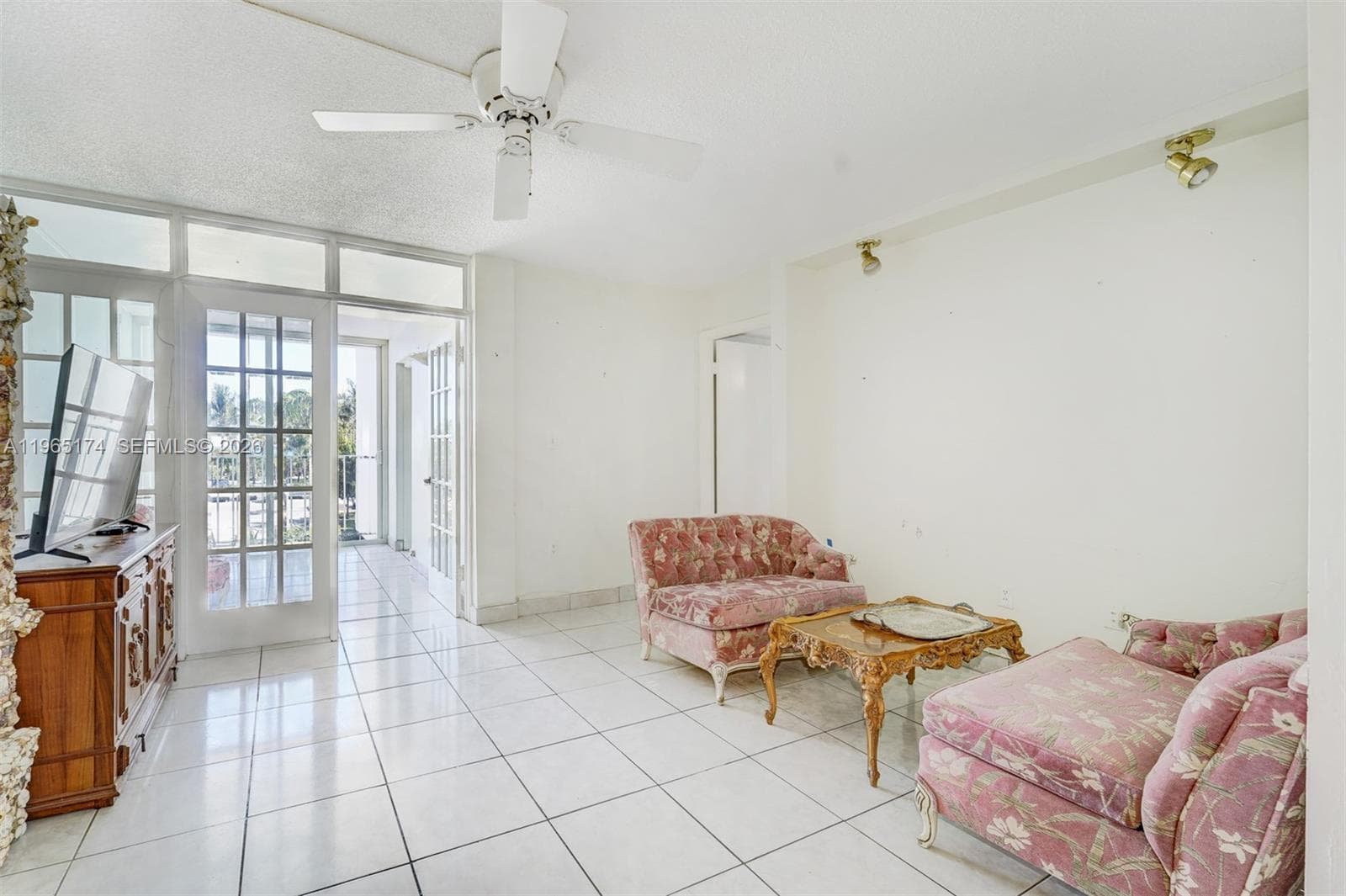 Ocean Park Condo · #202 in Miami Beach - Photo 2