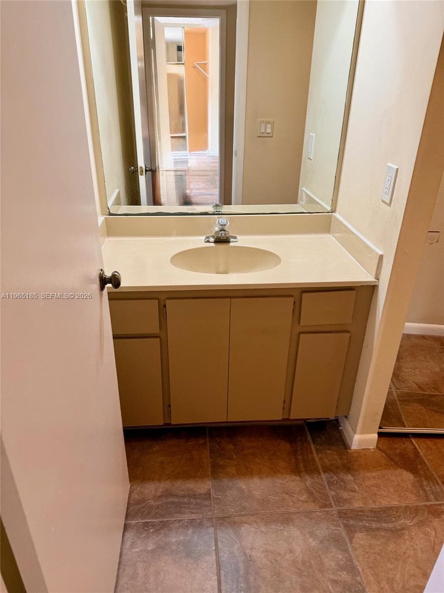 2610 26th way photo 18