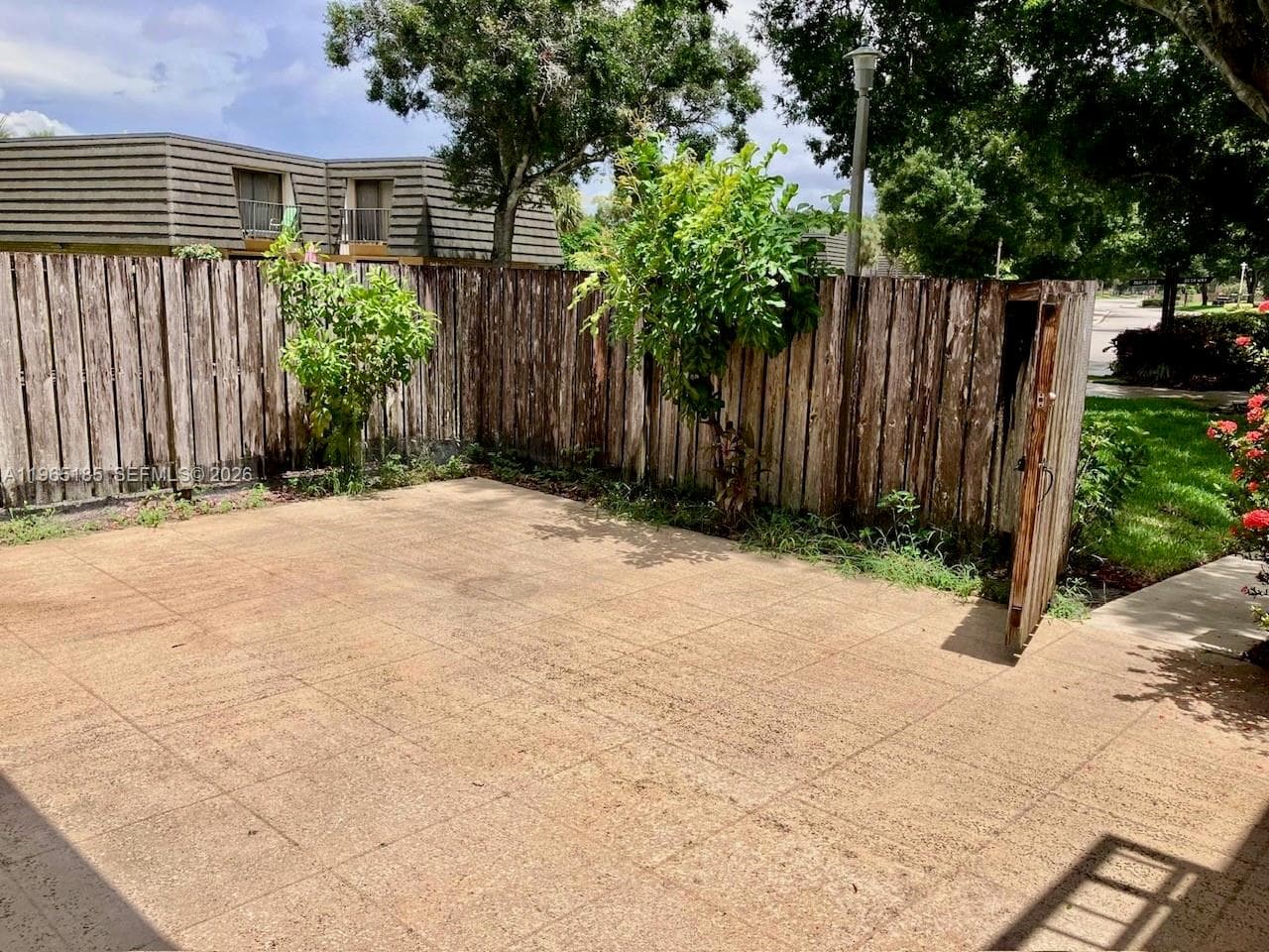 2610 26th way photo 19