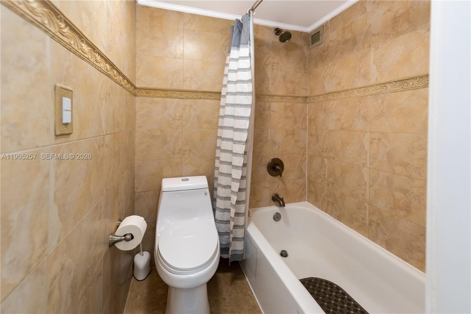 PLAZA OF AMERICAS CONDO P · #906 in Sunny Isles Beach - Photo 28