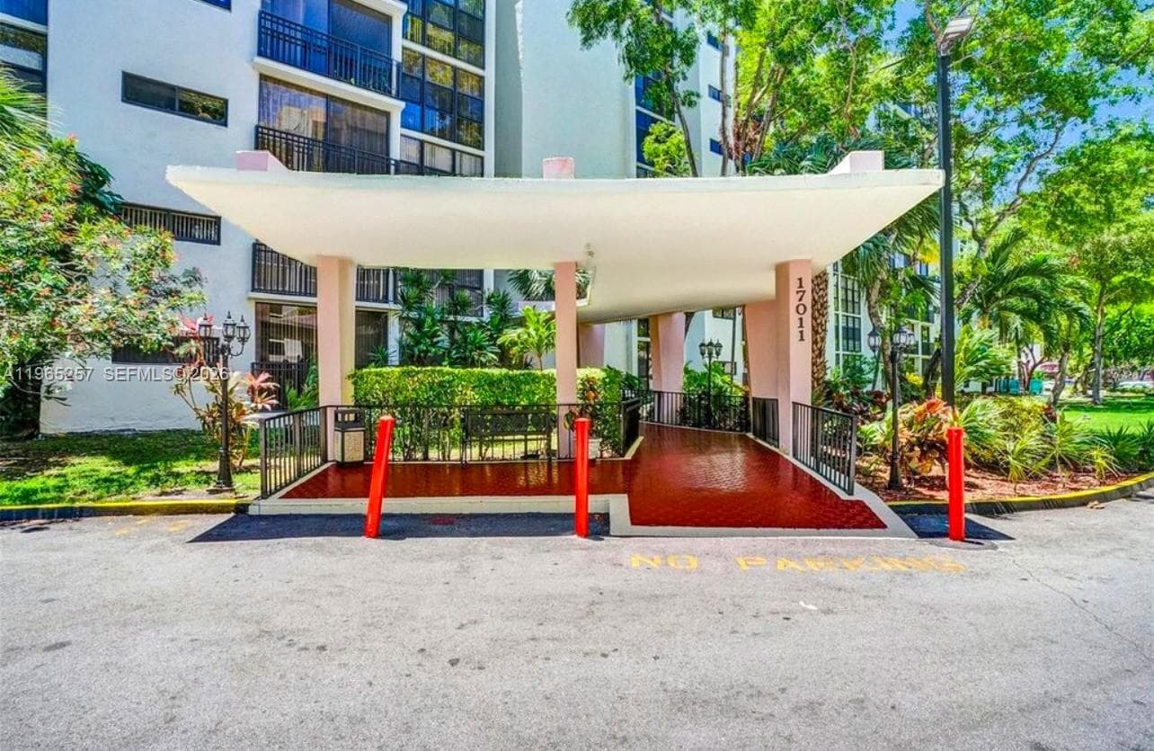 PLAZA OF AMERICAS CONDO P · #906 in Sunny Isles Beach - Photo 54