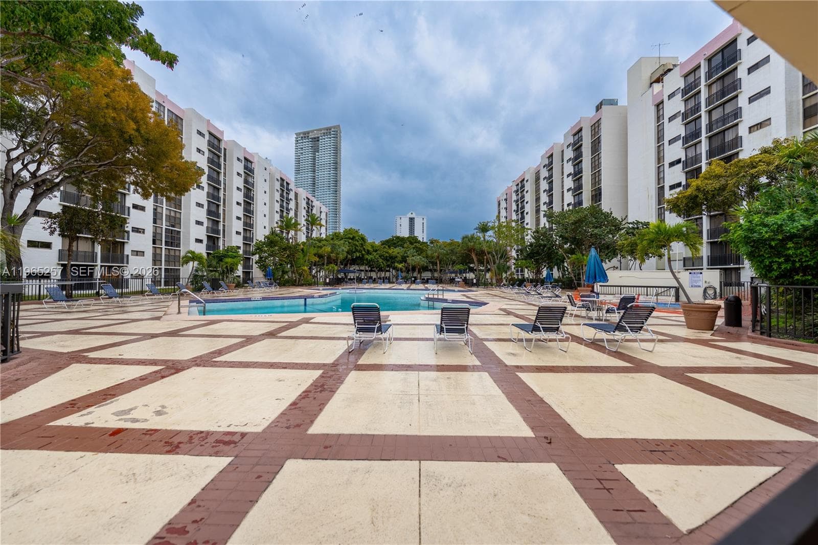 PLAZA OF AMERICAS CONDO P · #906 in Sunny Isles Beach - Photo 39