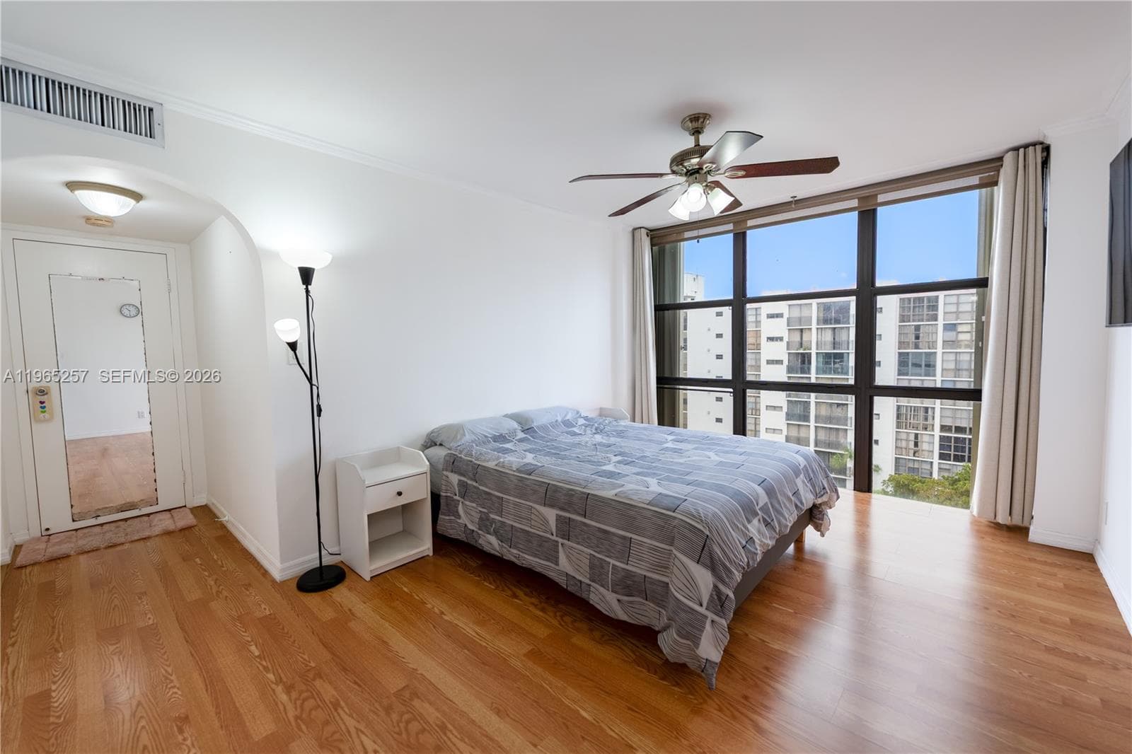 PLAZA OF AMERICAS CONDO P · #906 in Sunny Isles Beach - Photo 4