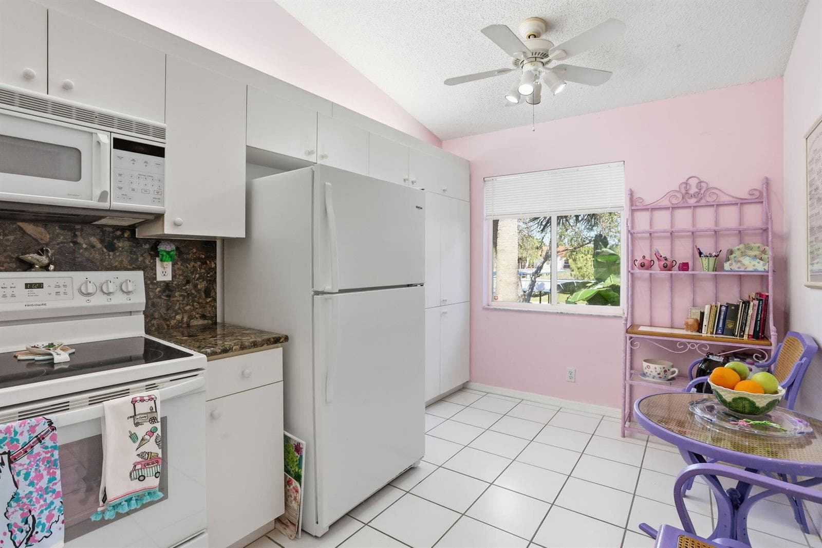Eat In Kitchen