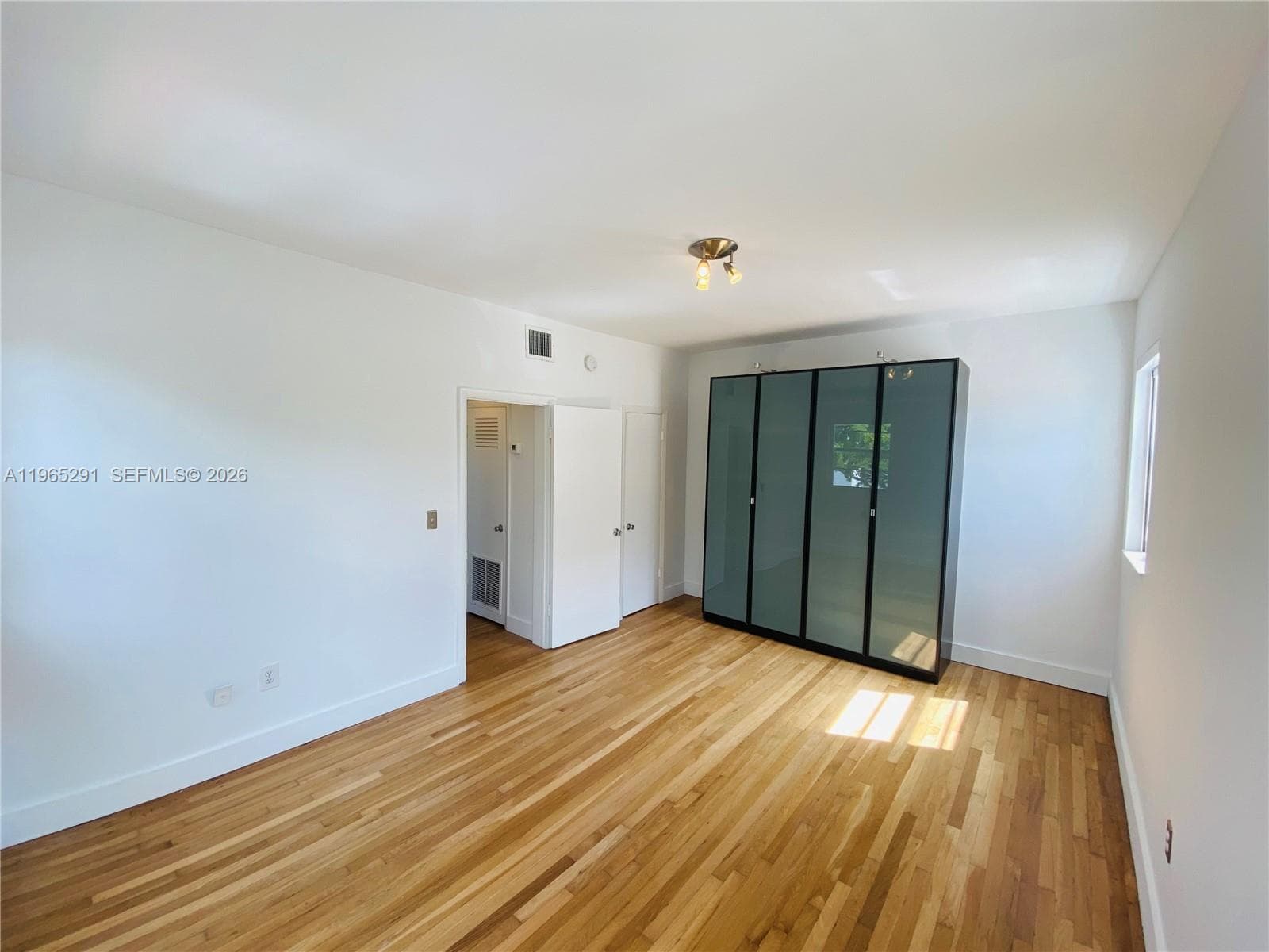 BAY DRIVE CONDO · #11 in Miami Beach - Photo 13