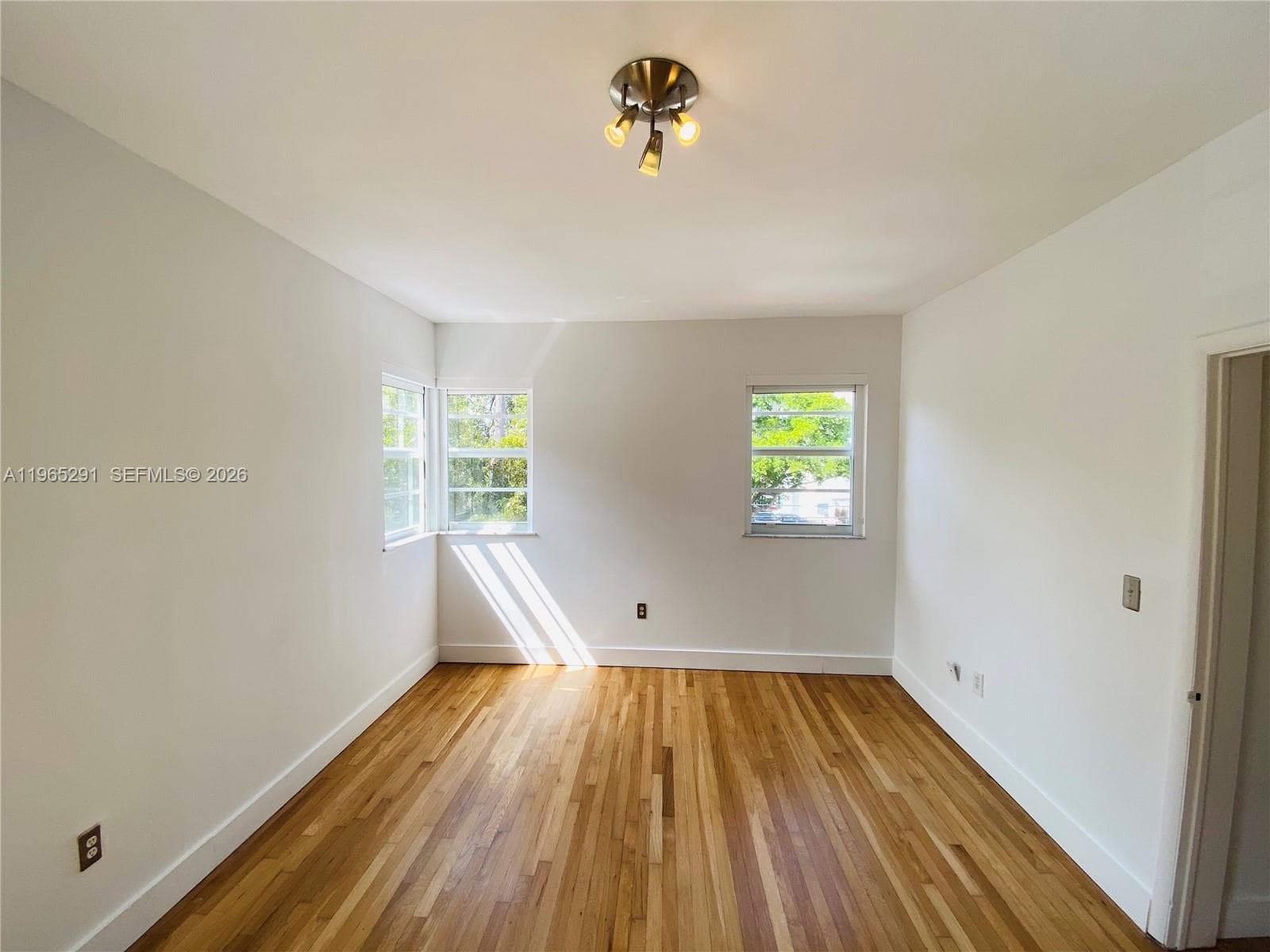 BAY DRIVE CONDO · #11 in Miami Beach - Photo 11
