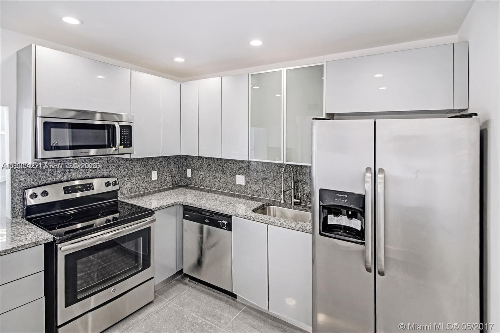 ADMIRALS PORT CONDO WEST · #2208W in Aventura - Photo 20
